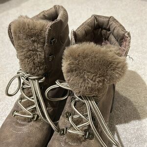 NWT Rock & Candy by Zigi Saydie Taupe Ankle Boots with Faux Fur 8.5